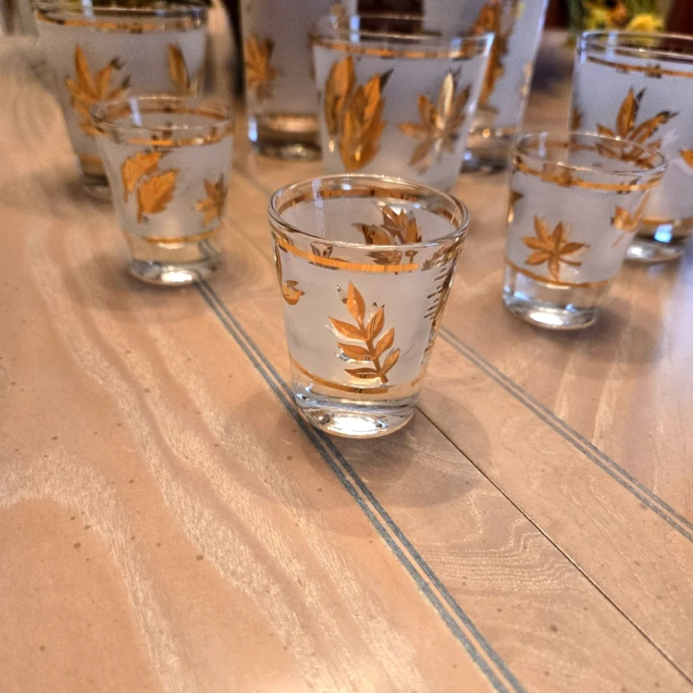Vintage Gold Leaf 3-2-3-3 Bar Glasses, 3 Pilsner, 2 Tumbler, 3 Highball, 3 Shot